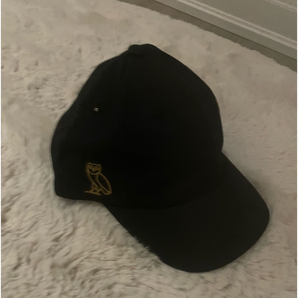 October‘s Vary Own adjustable. One size fits all. New hat